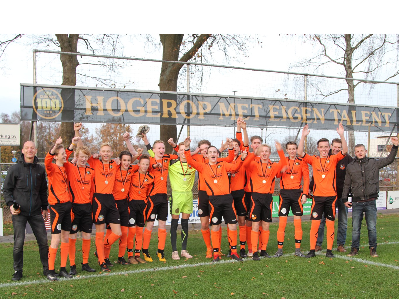 S.V. Nieuwleusen JO17-2 kampioen
