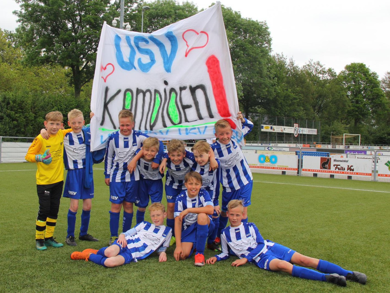 Team USV JO12-1 is kampioen
