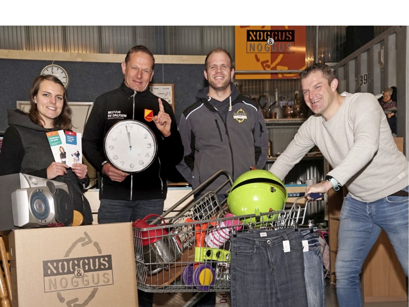 Gezin mag minuut gratis winkelen bij Noggus & Noggus Dalfsen