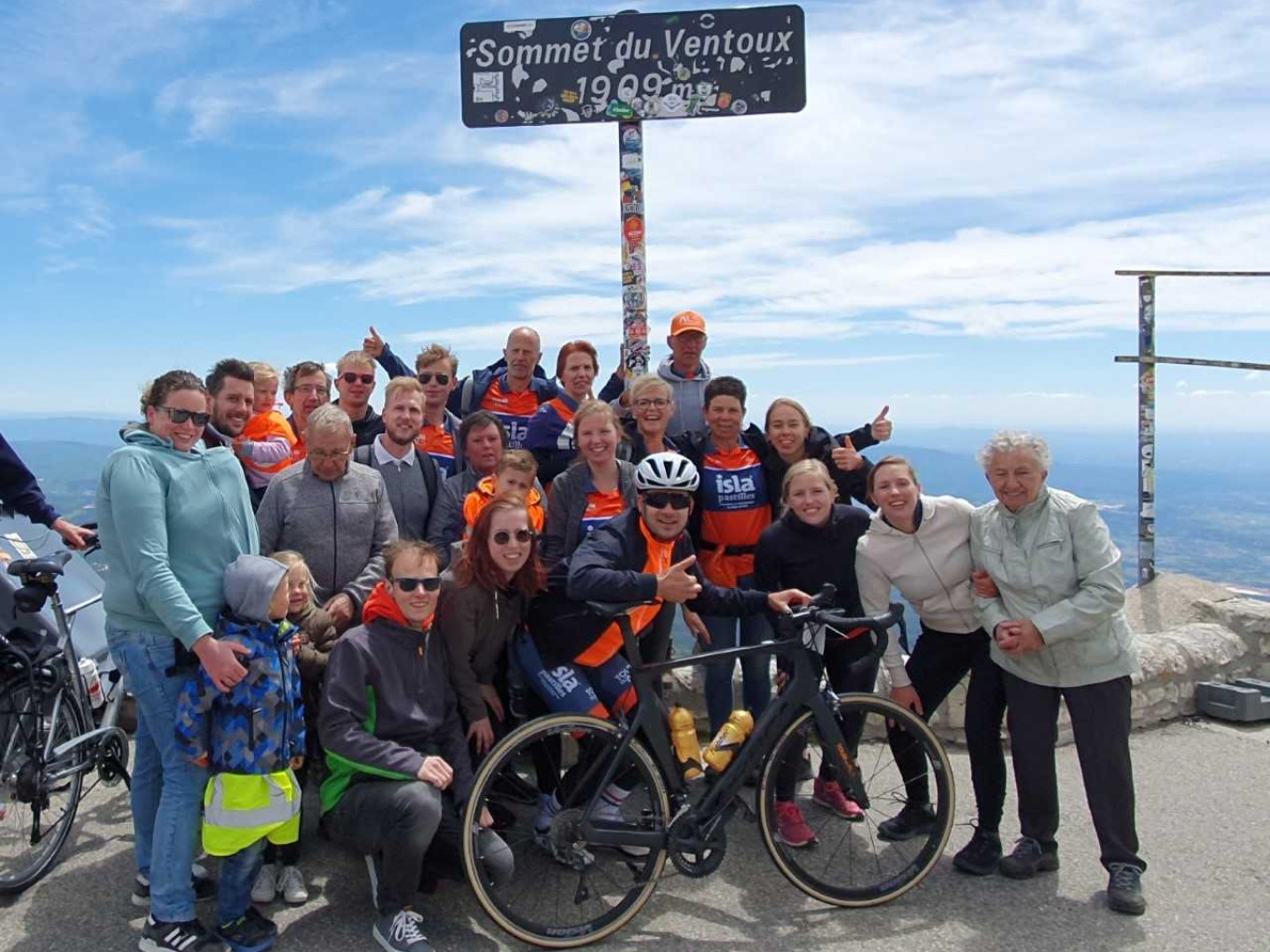 Team JAN haalt 33.000 euro op bij Tour du ALS