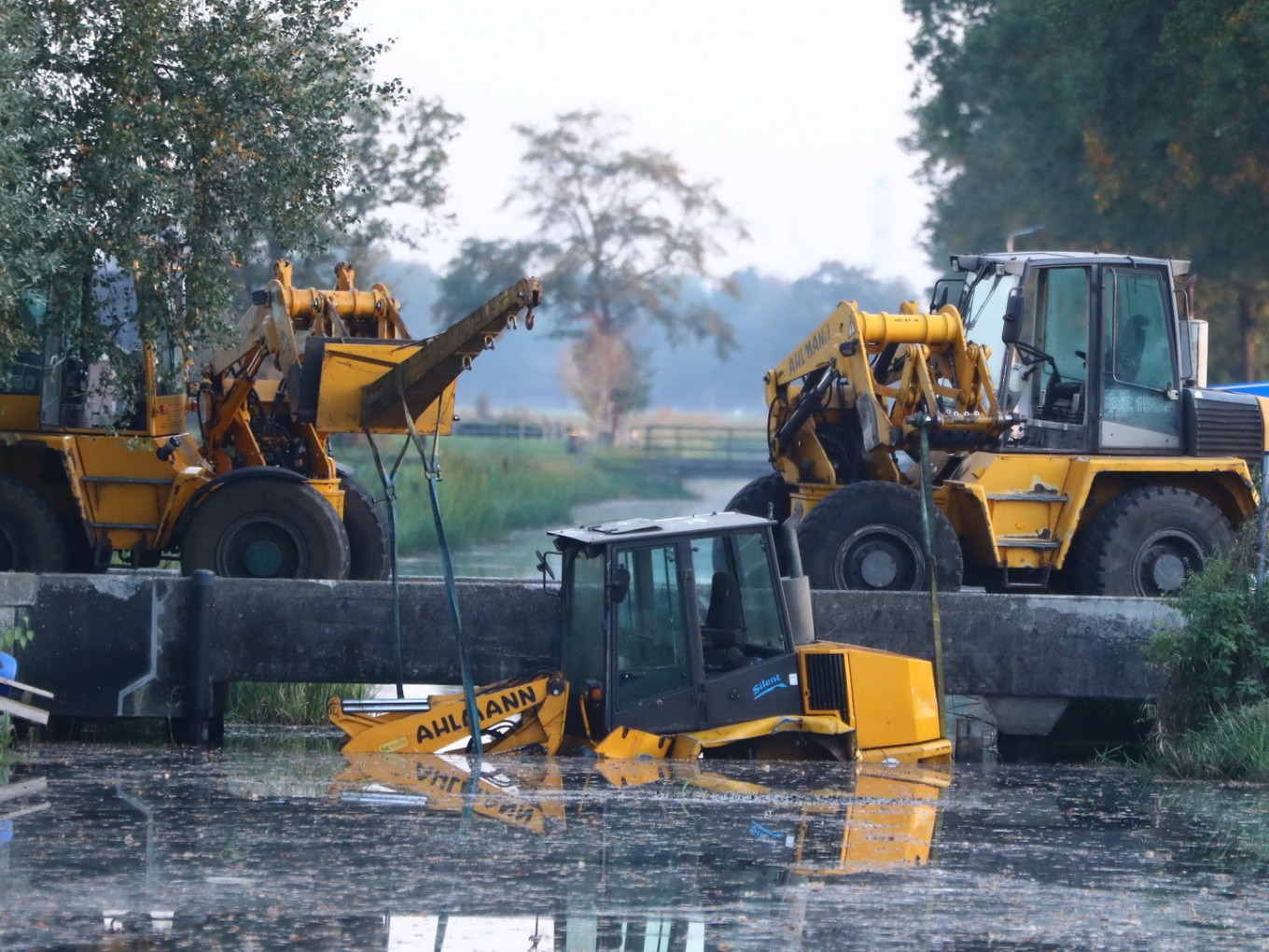Shovel te water in Nieuwleusen