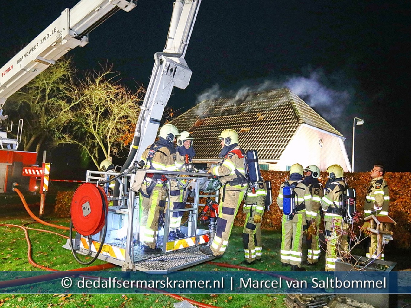 Forse binnenbrand in garage/schuur Oosteinde Nieuwleusen