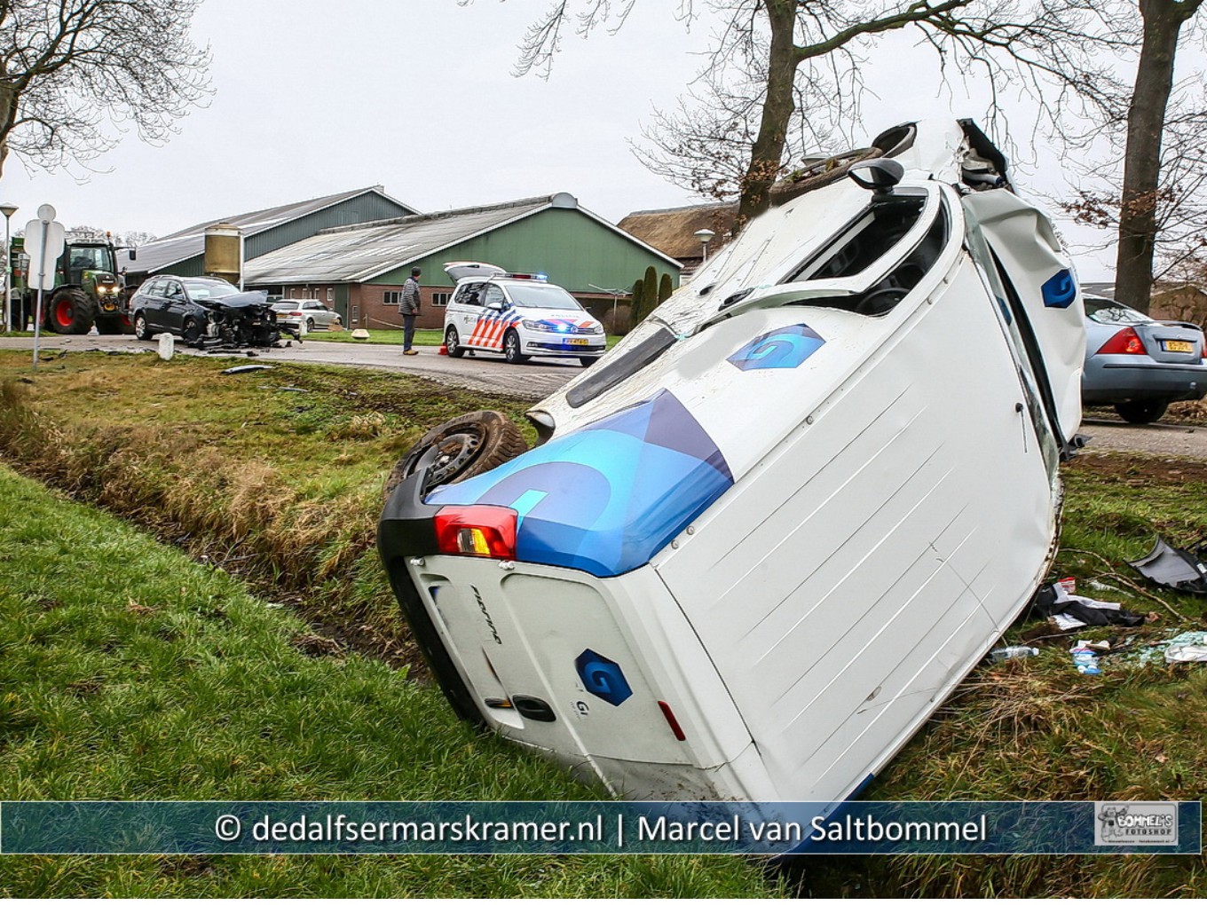 Aanrijding met veel schade Oosteinde-Stouwe Vinkenbuurt