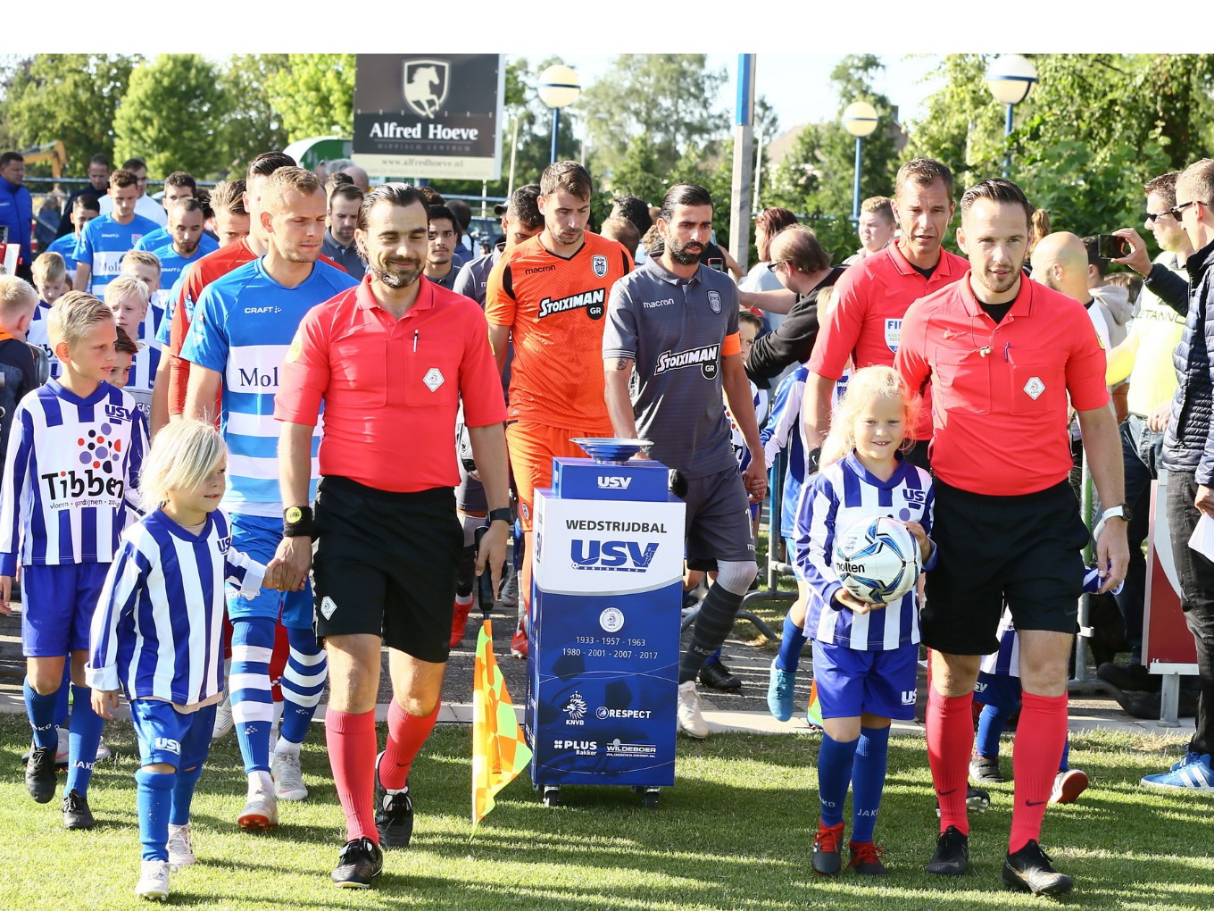 Oefenpot PEC Zwolle-PAOK Saloniki in Nieuwleusen trekt 1.300 bezoekers