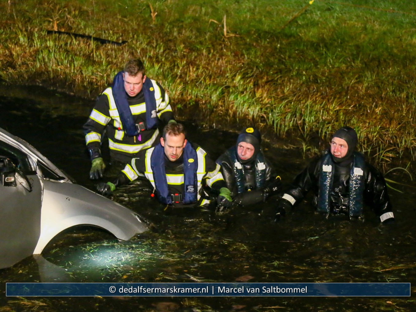 Auto te water, 39 jarige Dalfsenaar overleden