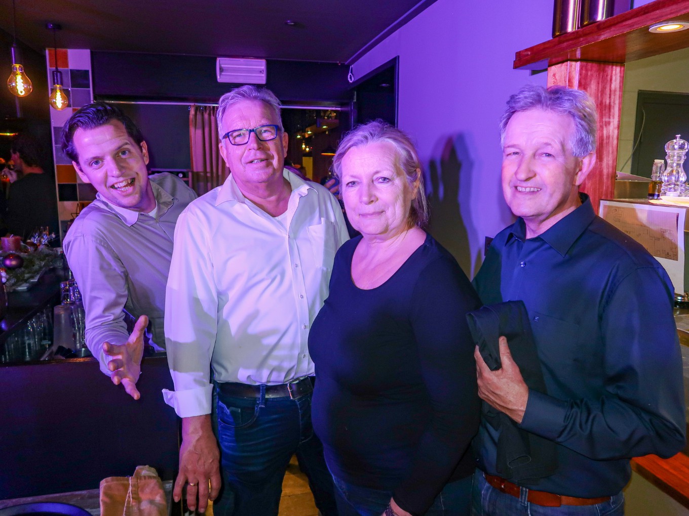 Oud-gedienden verzorgen Oud & Nieuw-diner