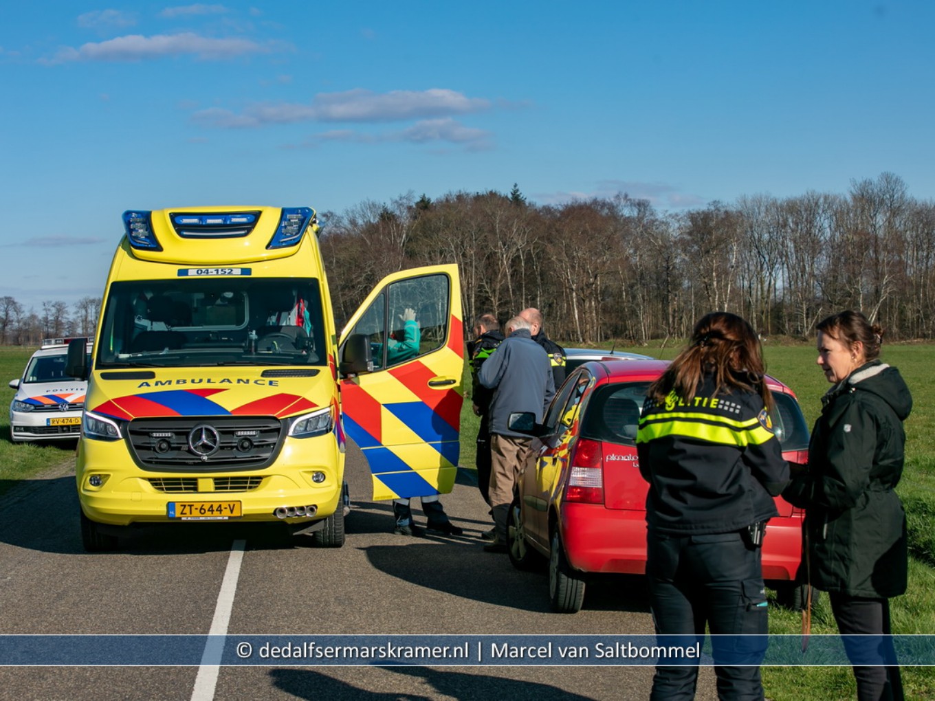 Wielrenner gewond na aanrijding Koloniedijk Vinkenbuurt