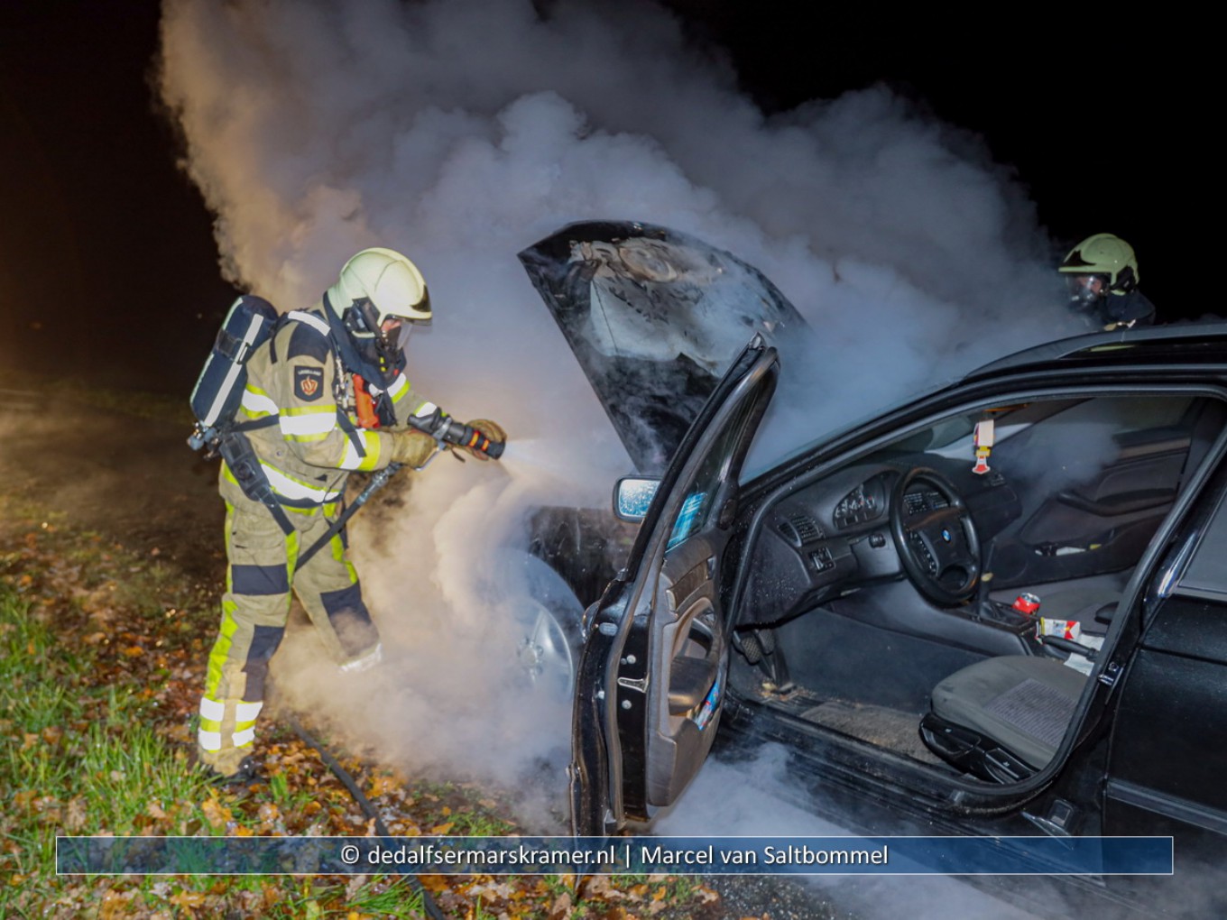 Autobrand op de Buldersweg in Nieuwleusen