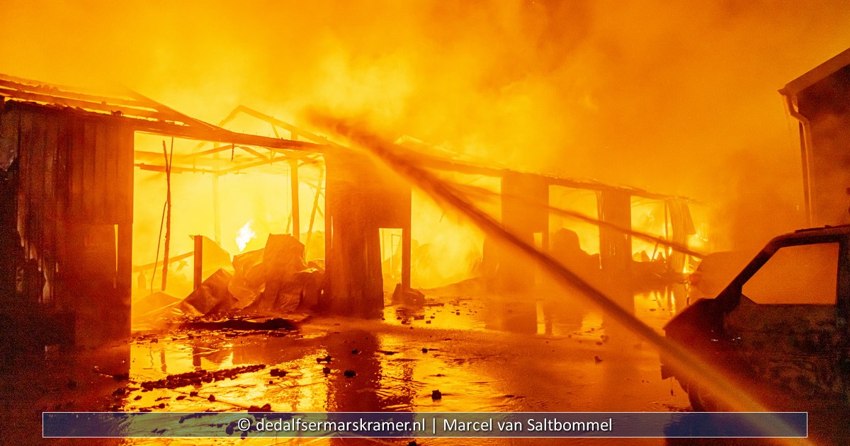 Brandweer Dalfsen en Lemelerveld ingezet bij grote brand