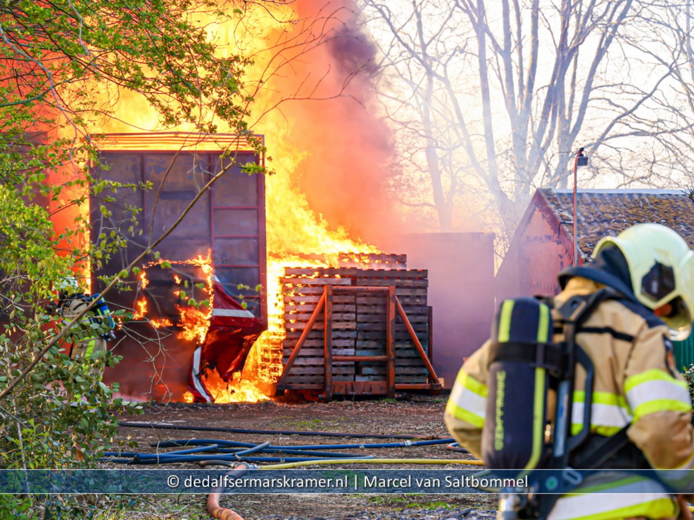 Grote brand aan de Westerhuizingerweg in Balkbrug