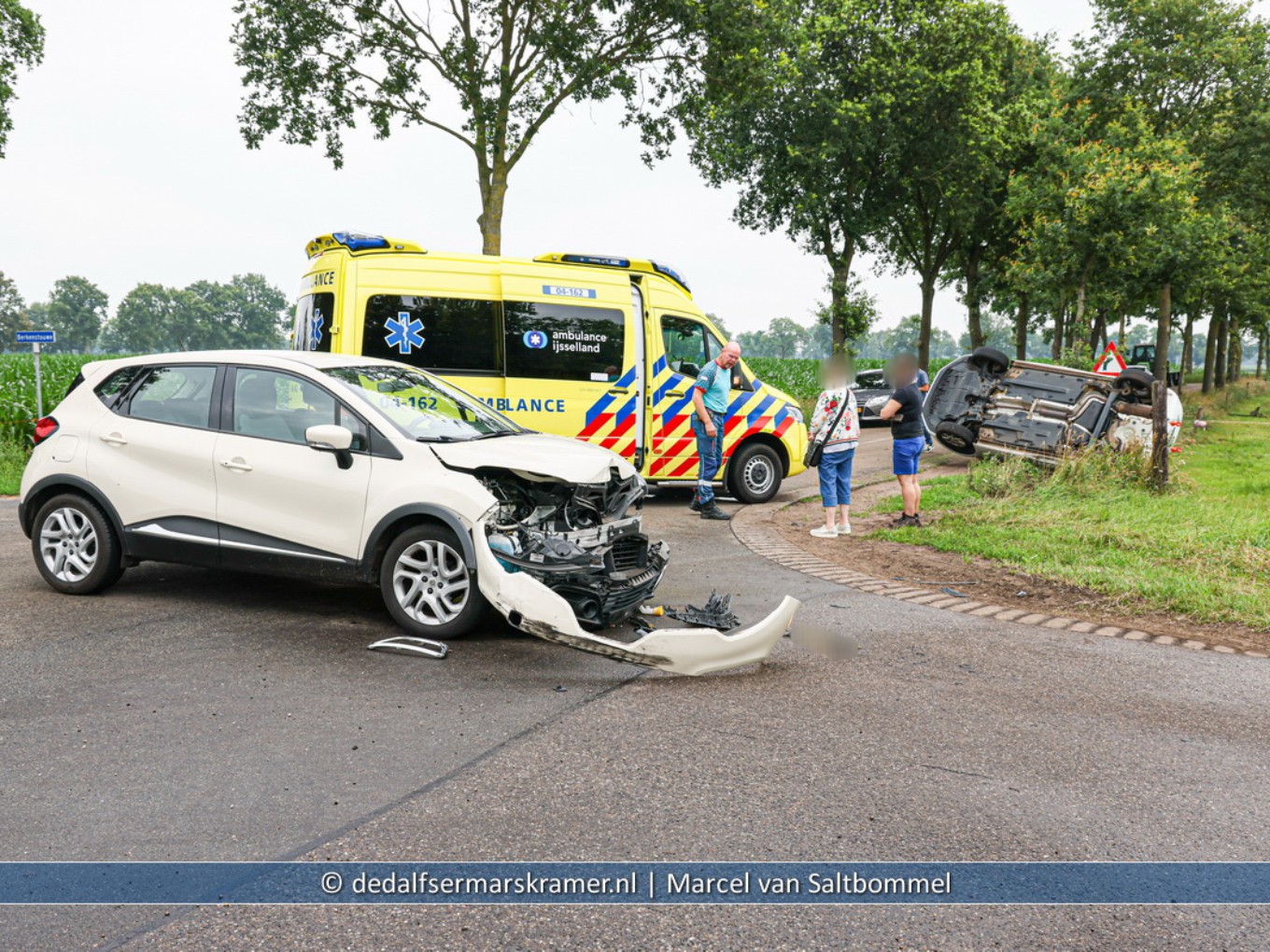 Aanrijding met personenauto's op de JJ Gorterlaan