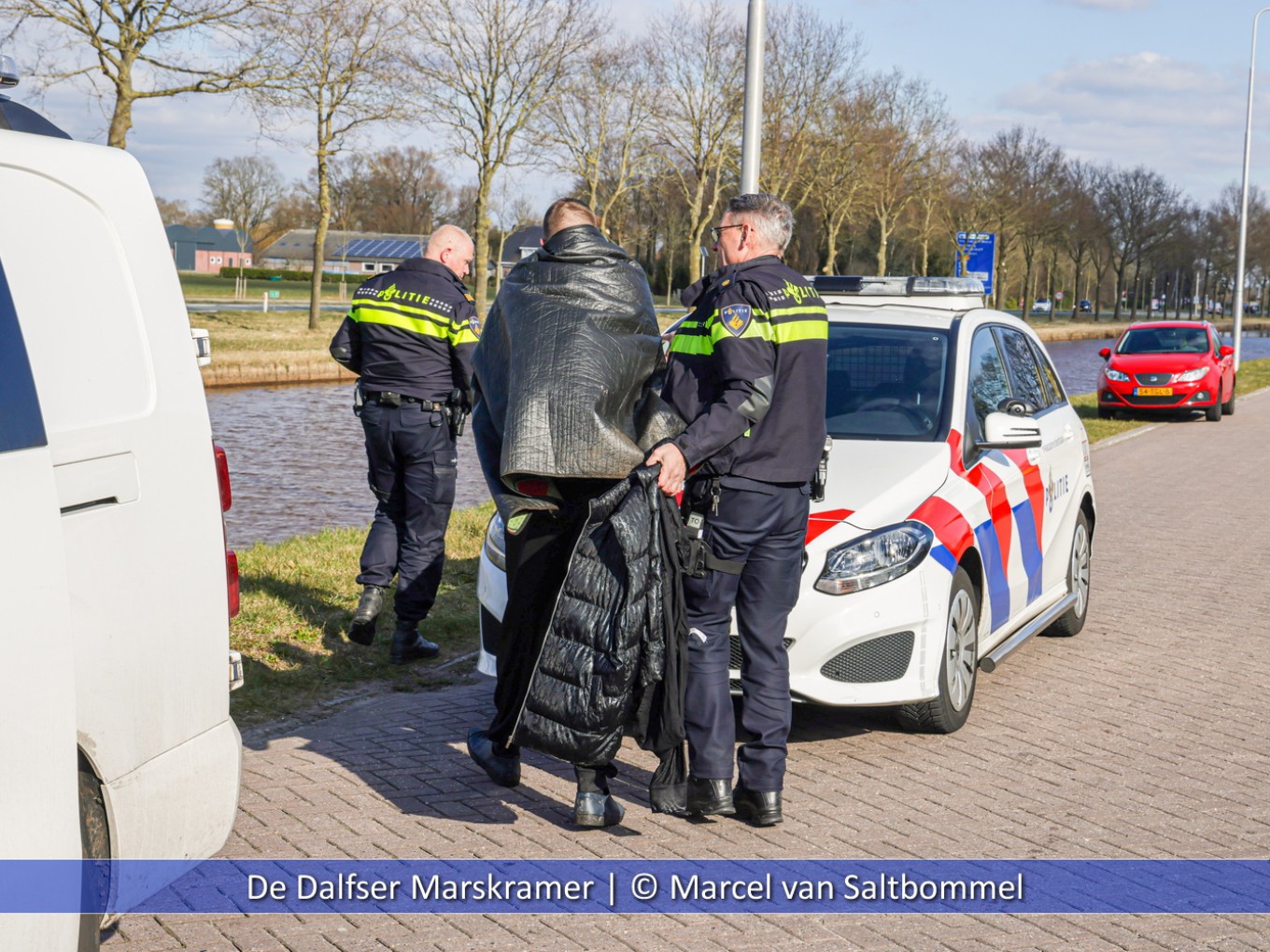 Auto te water N377 Nieuwleusen