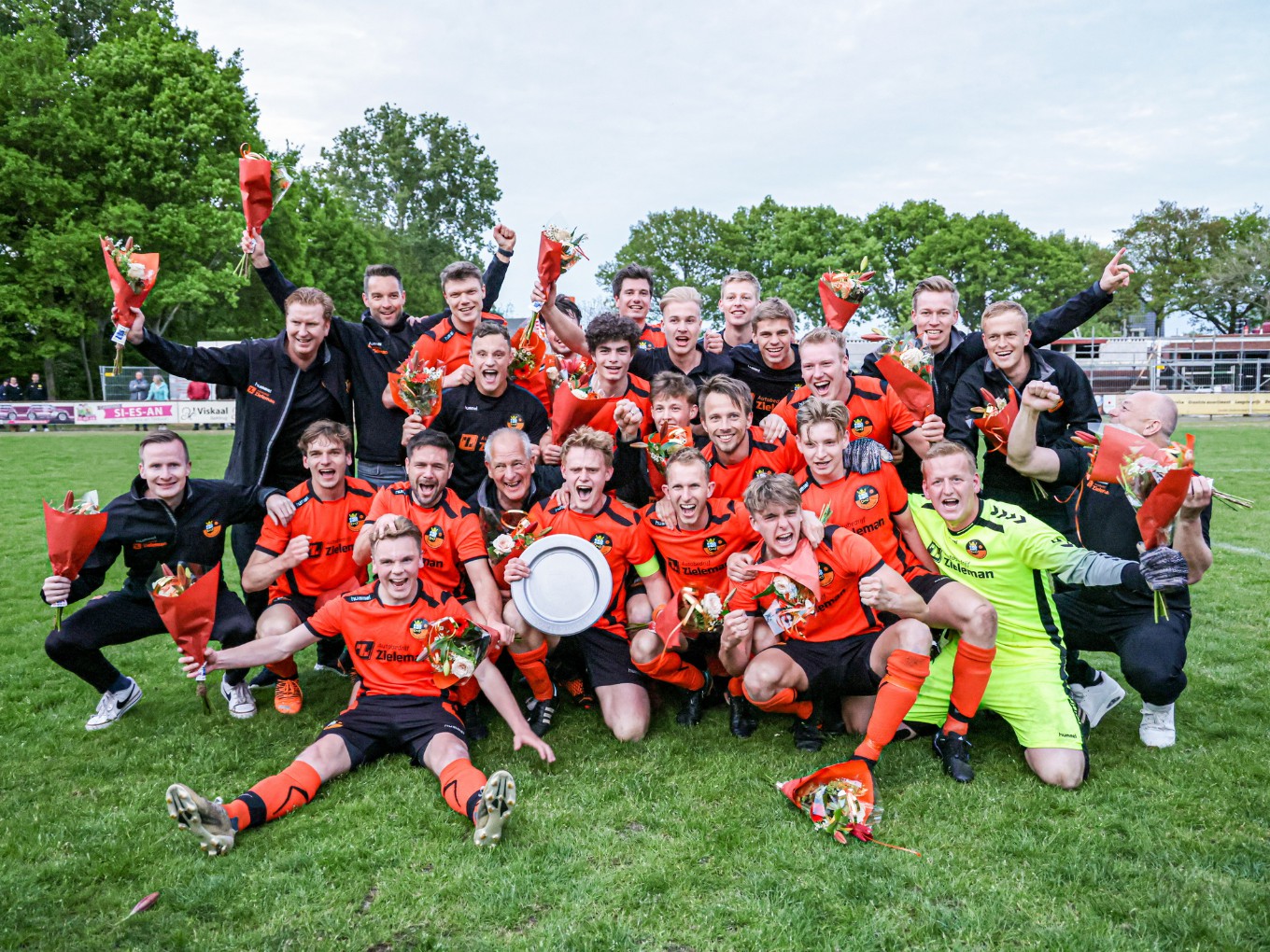 S.V. Nieuwleusen zet met kampioenschap kroon op seizoen