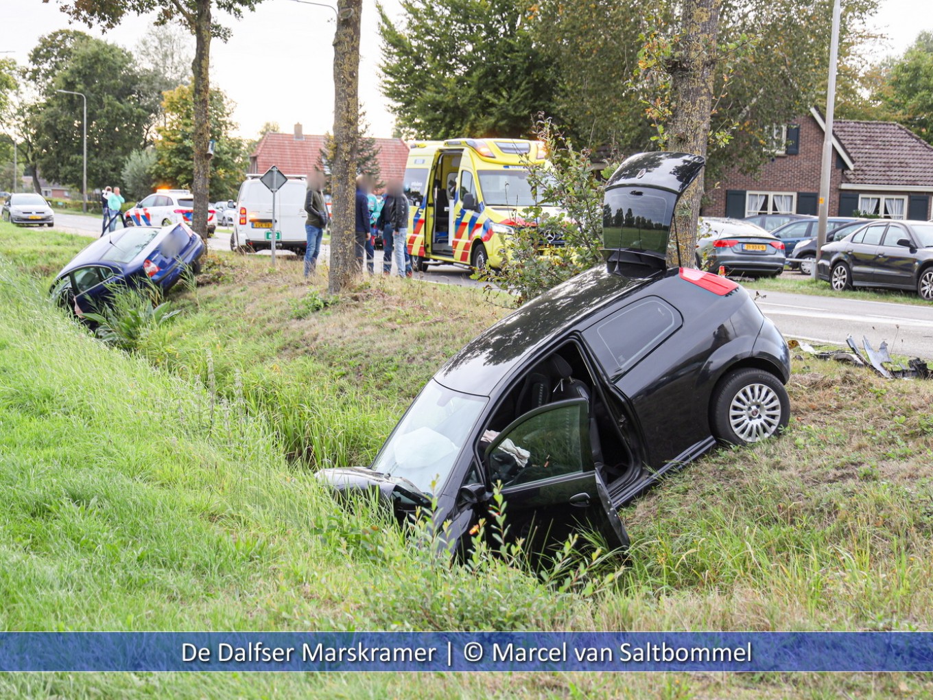 Ongeval met twee auto's op het Westeinde