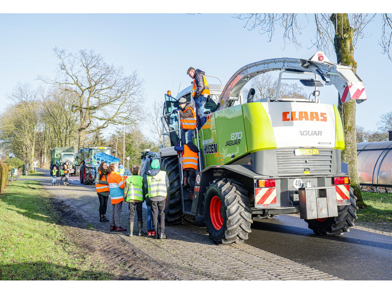 Kinderen leren veilig omgaan met zwaar landbouwverkeer