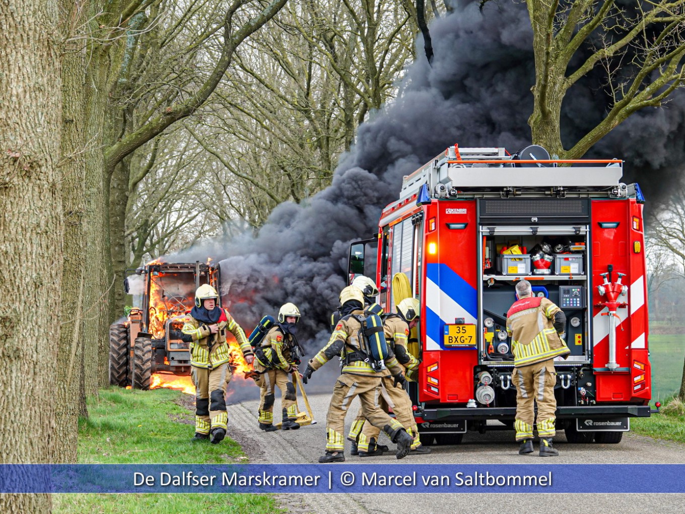 Tractor volledig in brand