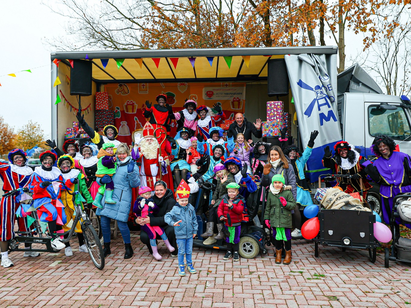 Feestelijke intocht van Sinterklaas in Nieuwleusen