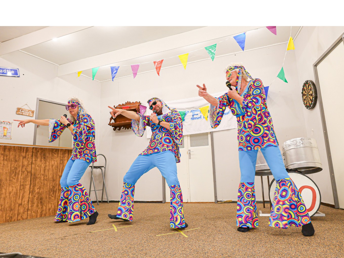 Volle zaal voor artiesten playbackshow Taveno in Nieuwleusen