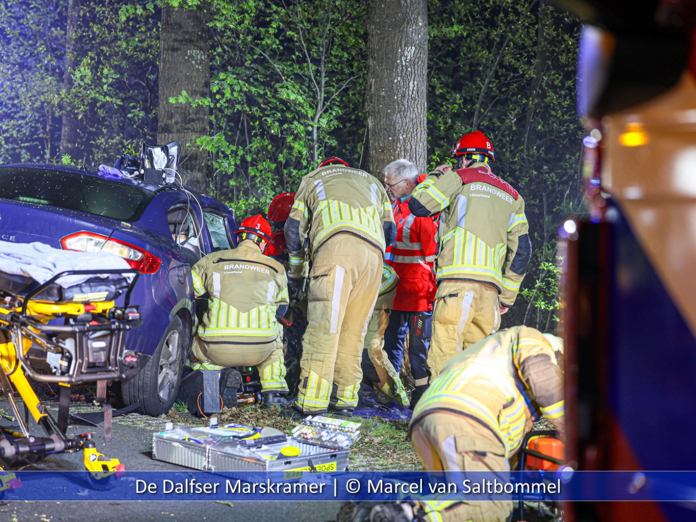 Passagier lange tijd bekneld na ongeval