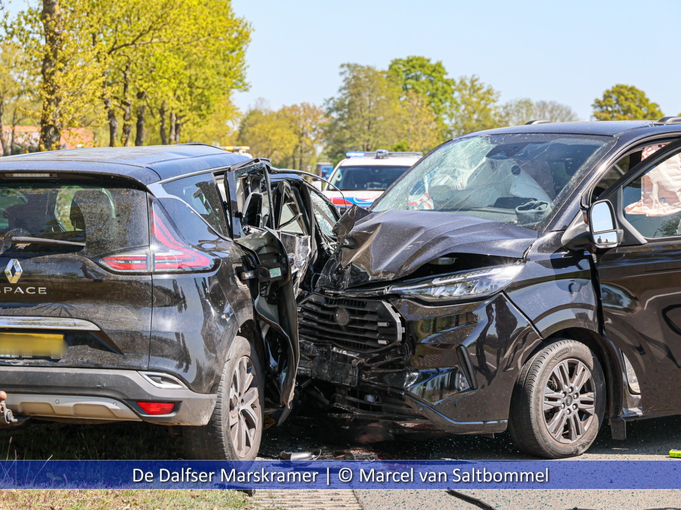 Veel schade bij ongeval Westeinde Nieuwleusen