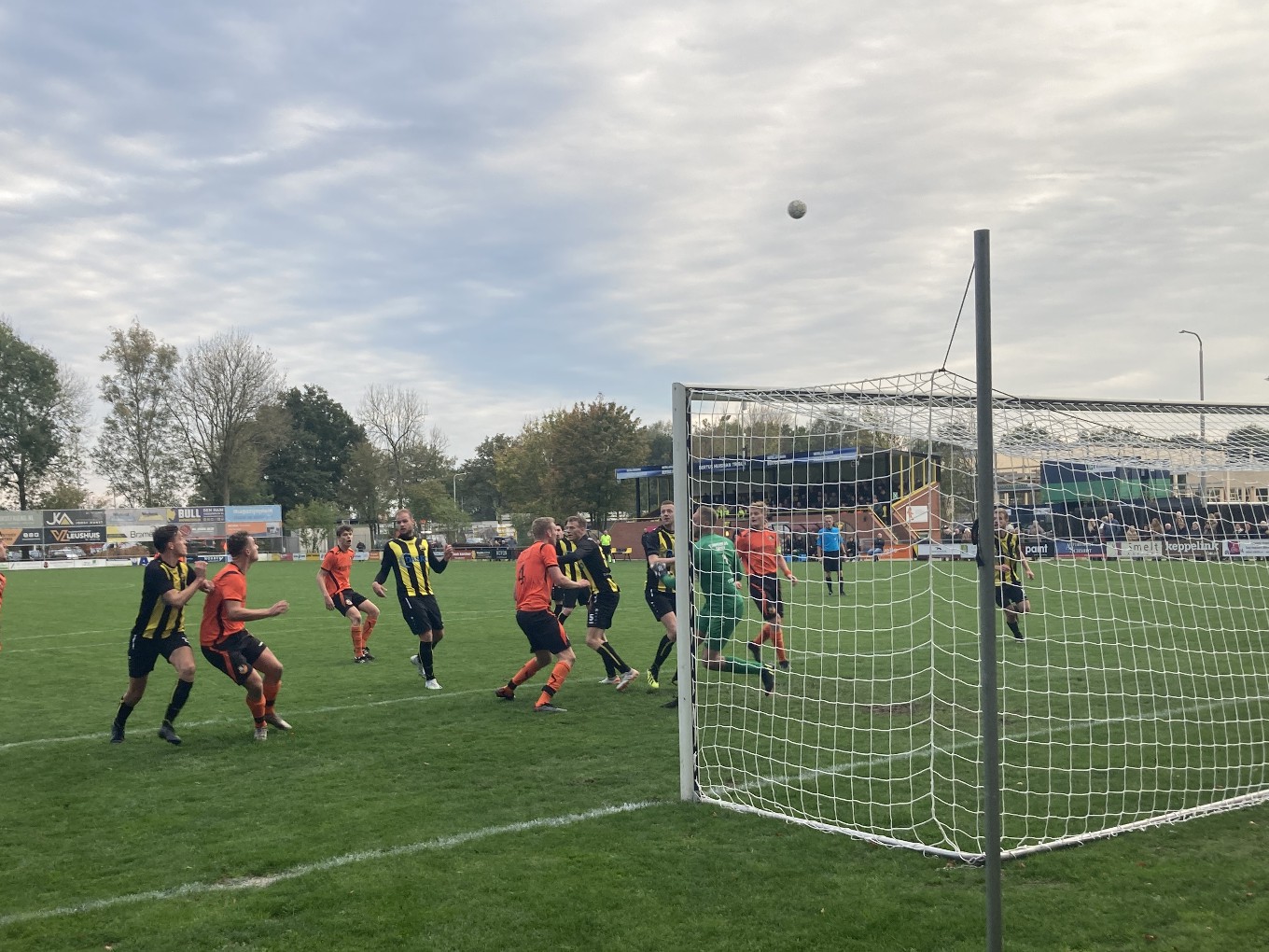 S.V. Nieuwleusen verliest in Vriezenveen van DOS’37