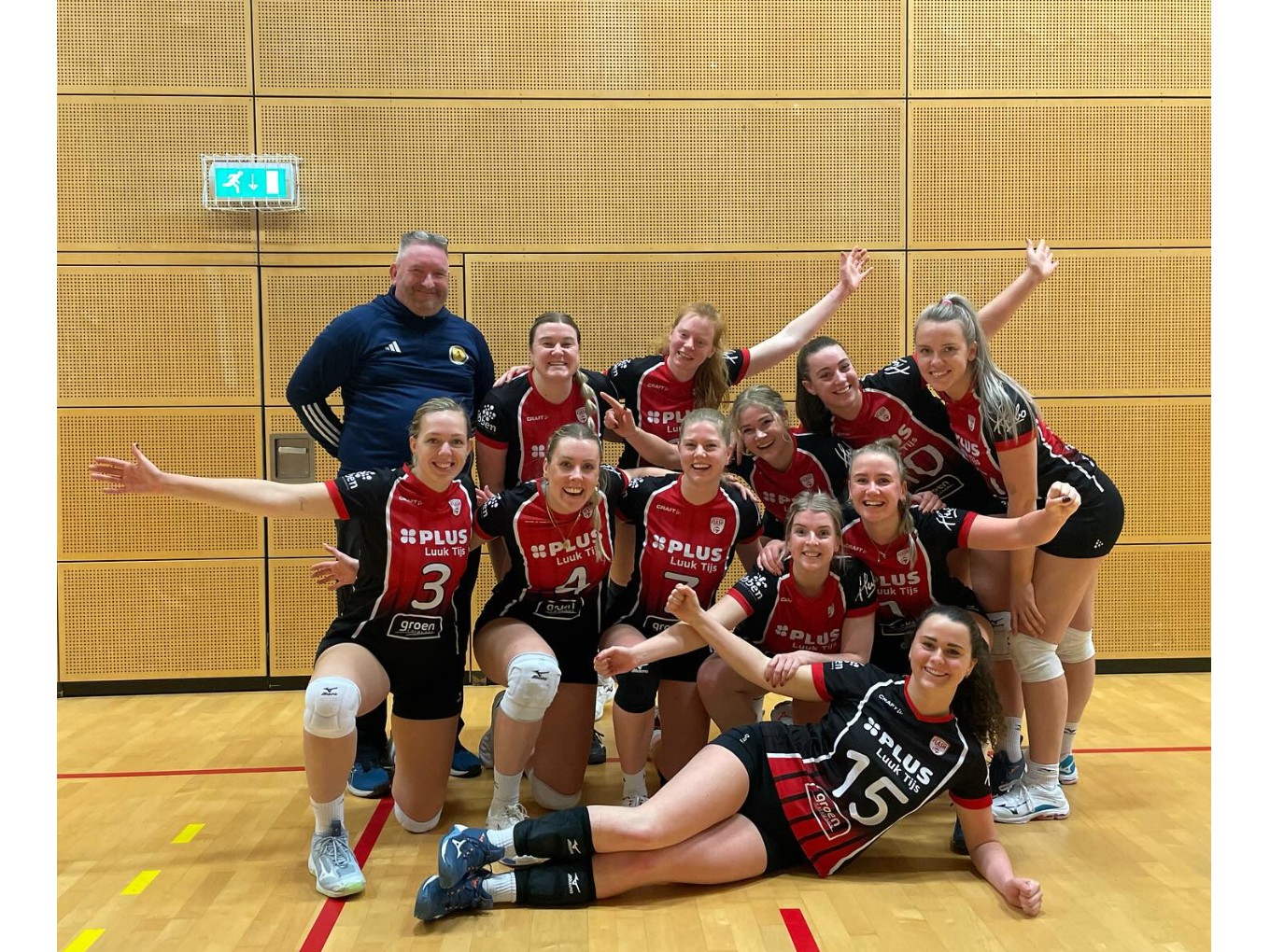 Flash dames 1 wint met 3-1 van Wesseling DOK