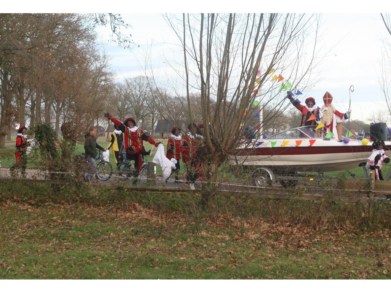 Sinterklaas brengt bezoek aan Oudleusen