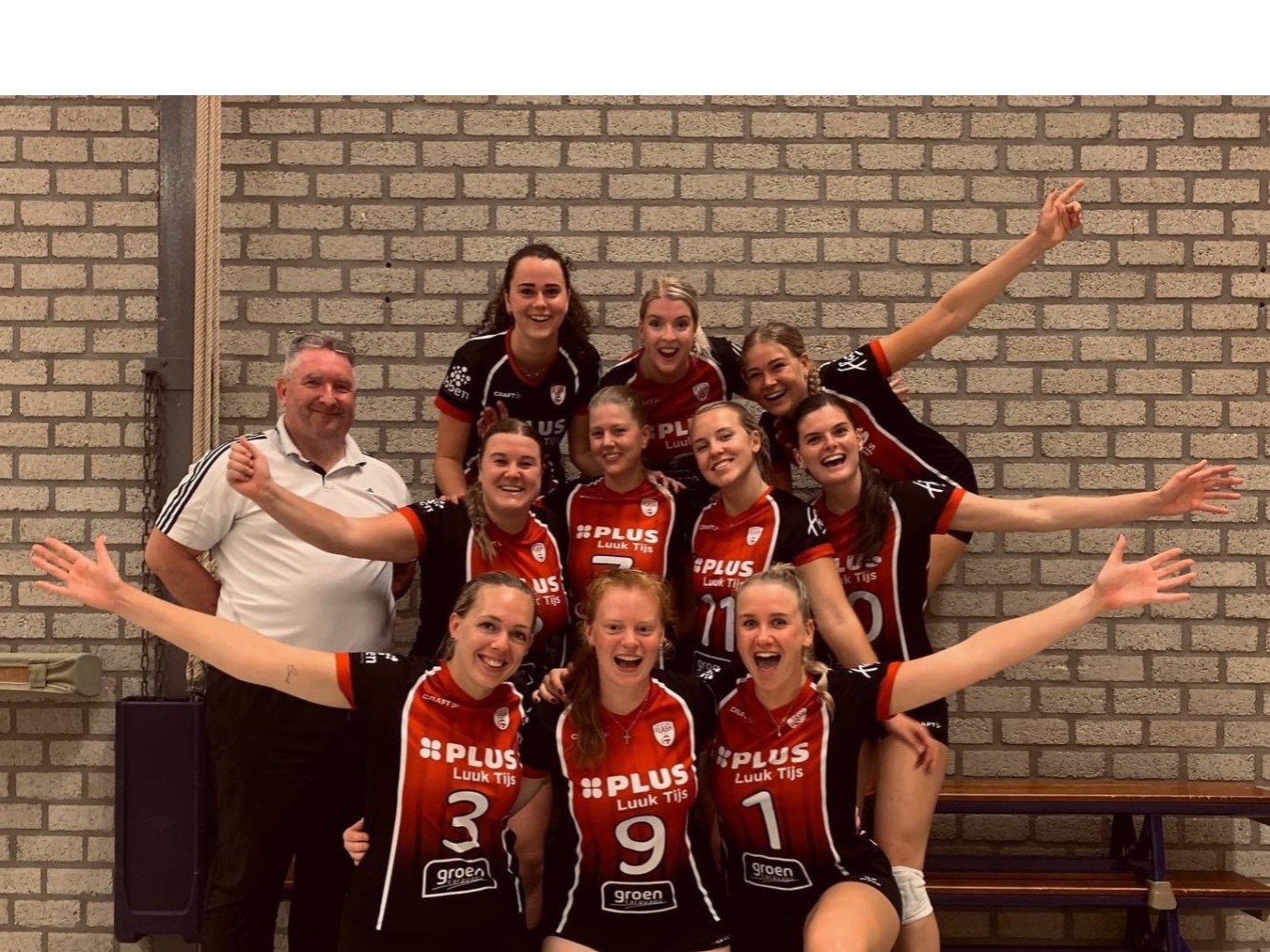 Flash Nieuwleusen dames oefenen in de beker