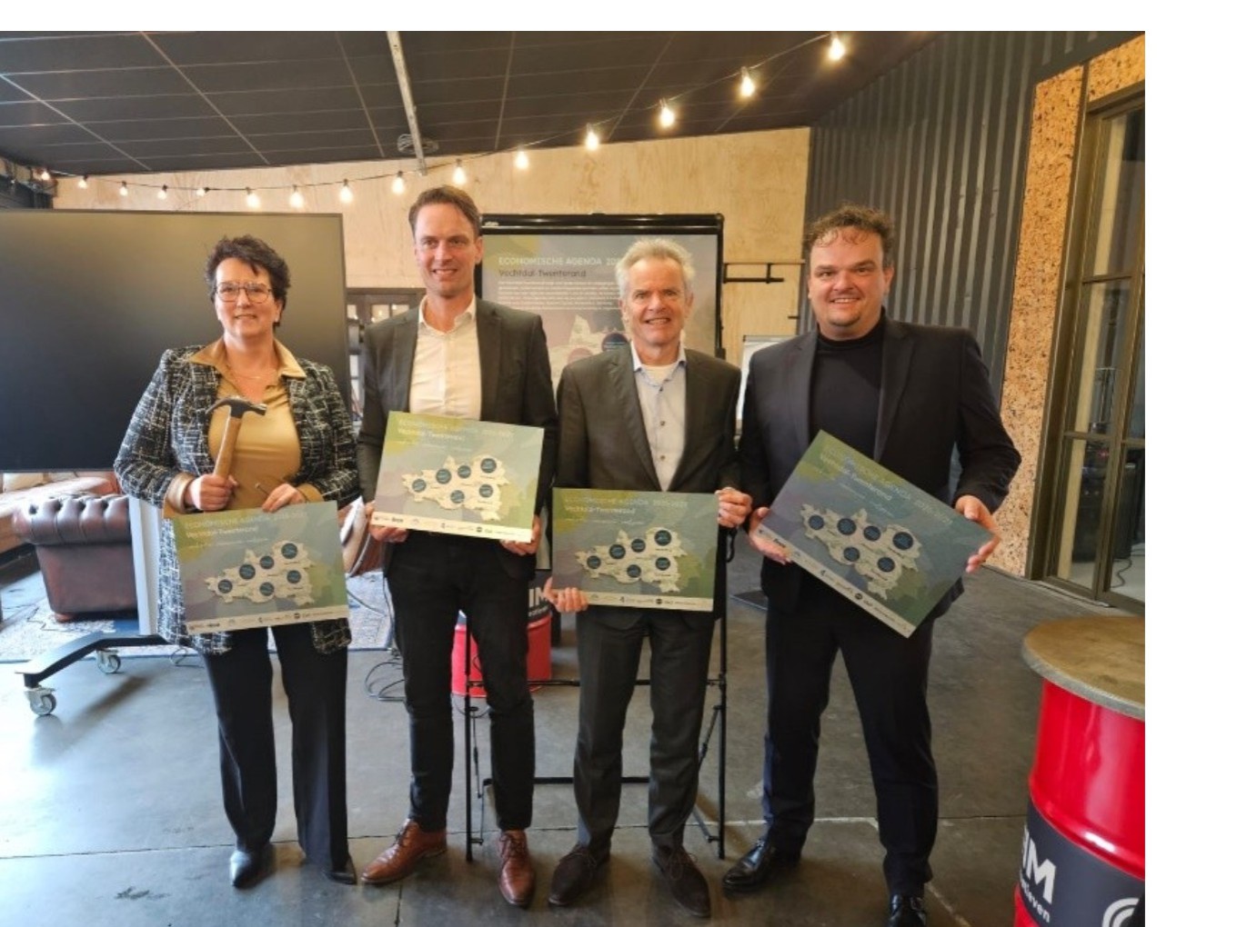 Ondernemers bieden Vechtdal Agenda aan