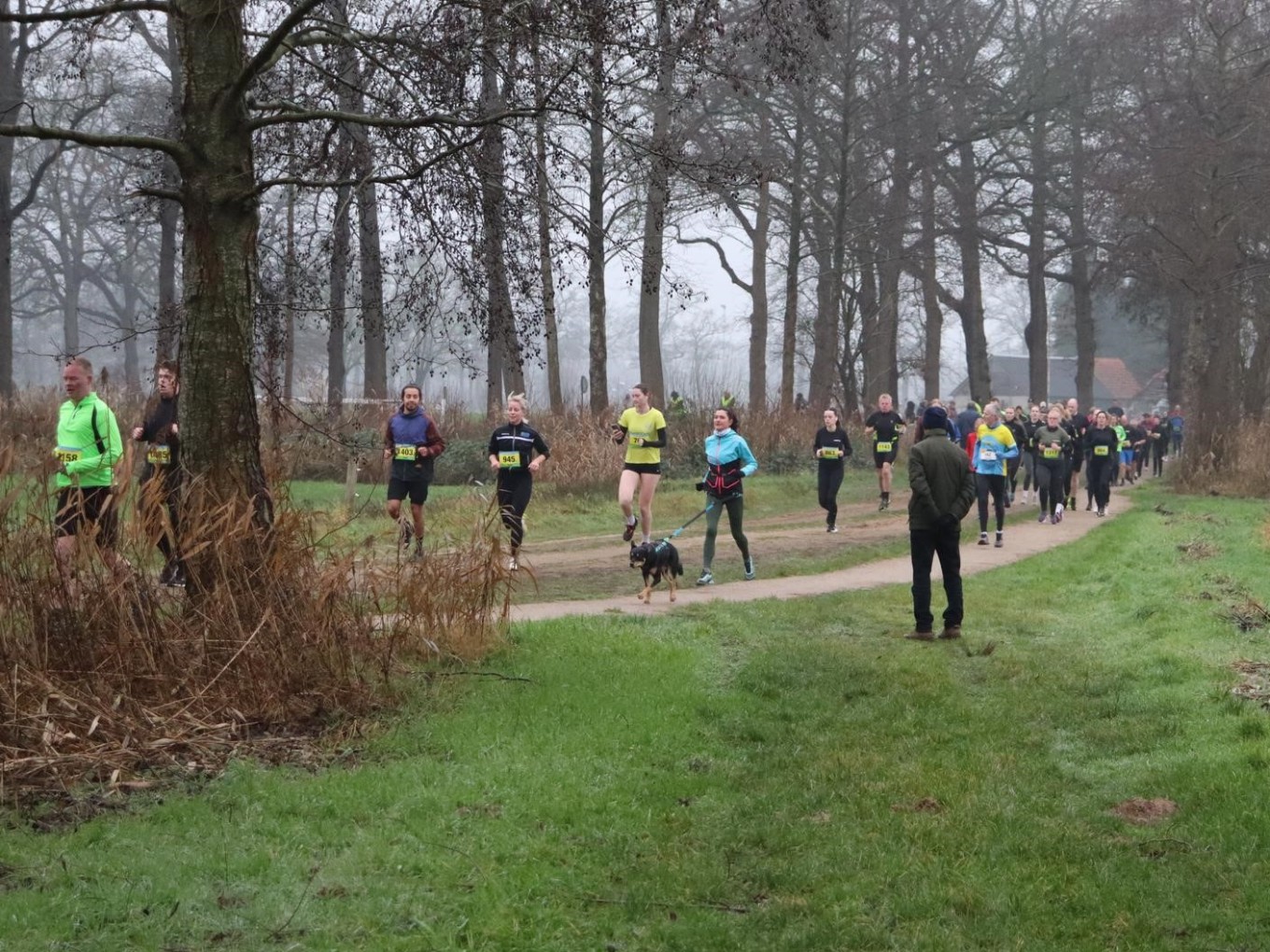 VV Hoonhorst sluit jaar af met spectaculaire Crossloop