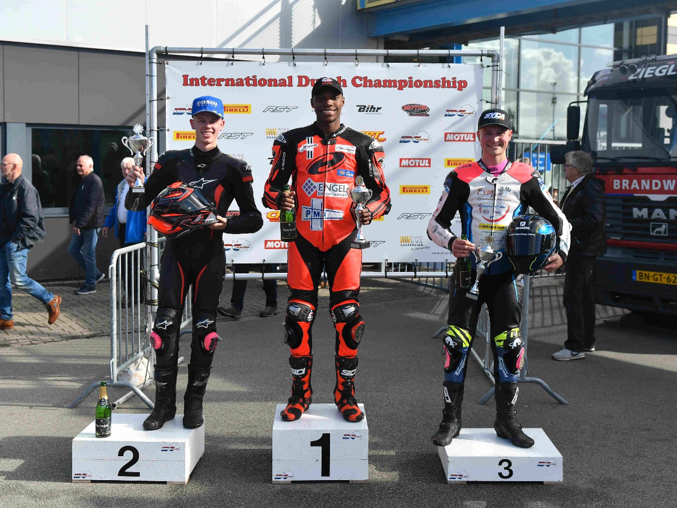 Leon Stolte tweemaal op het podium