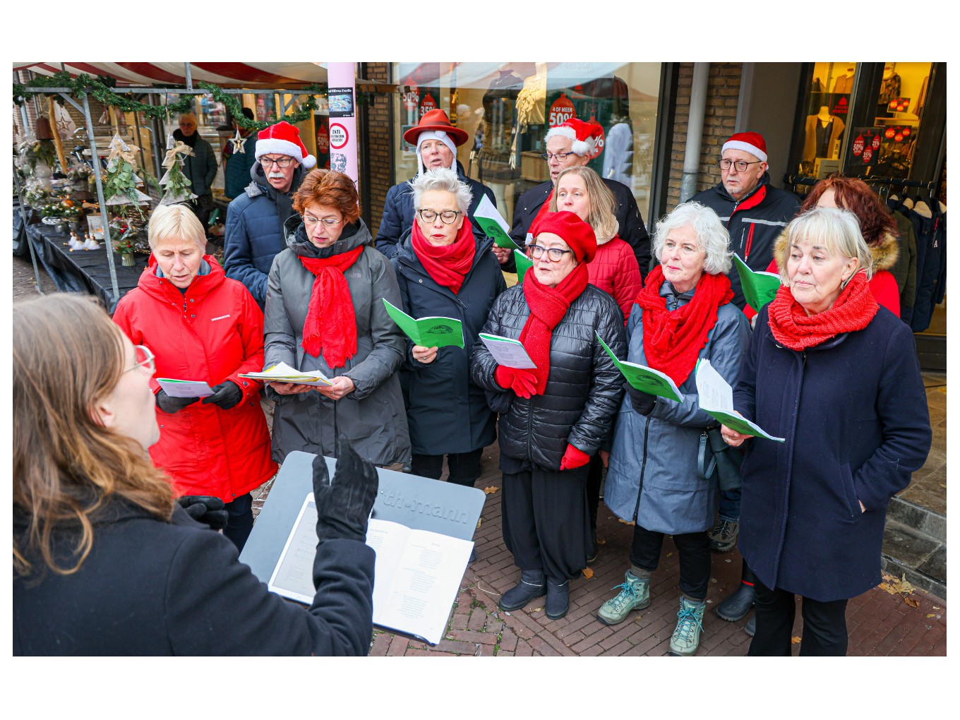 Zoek hier kerstbal voor kerstpuzzel