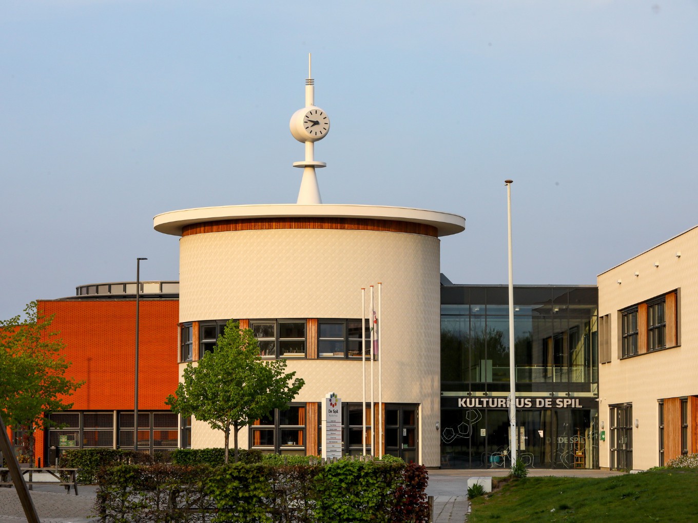 Eindexamenleerlingen Agnieten College Nieuwleusen doen laatste examens
