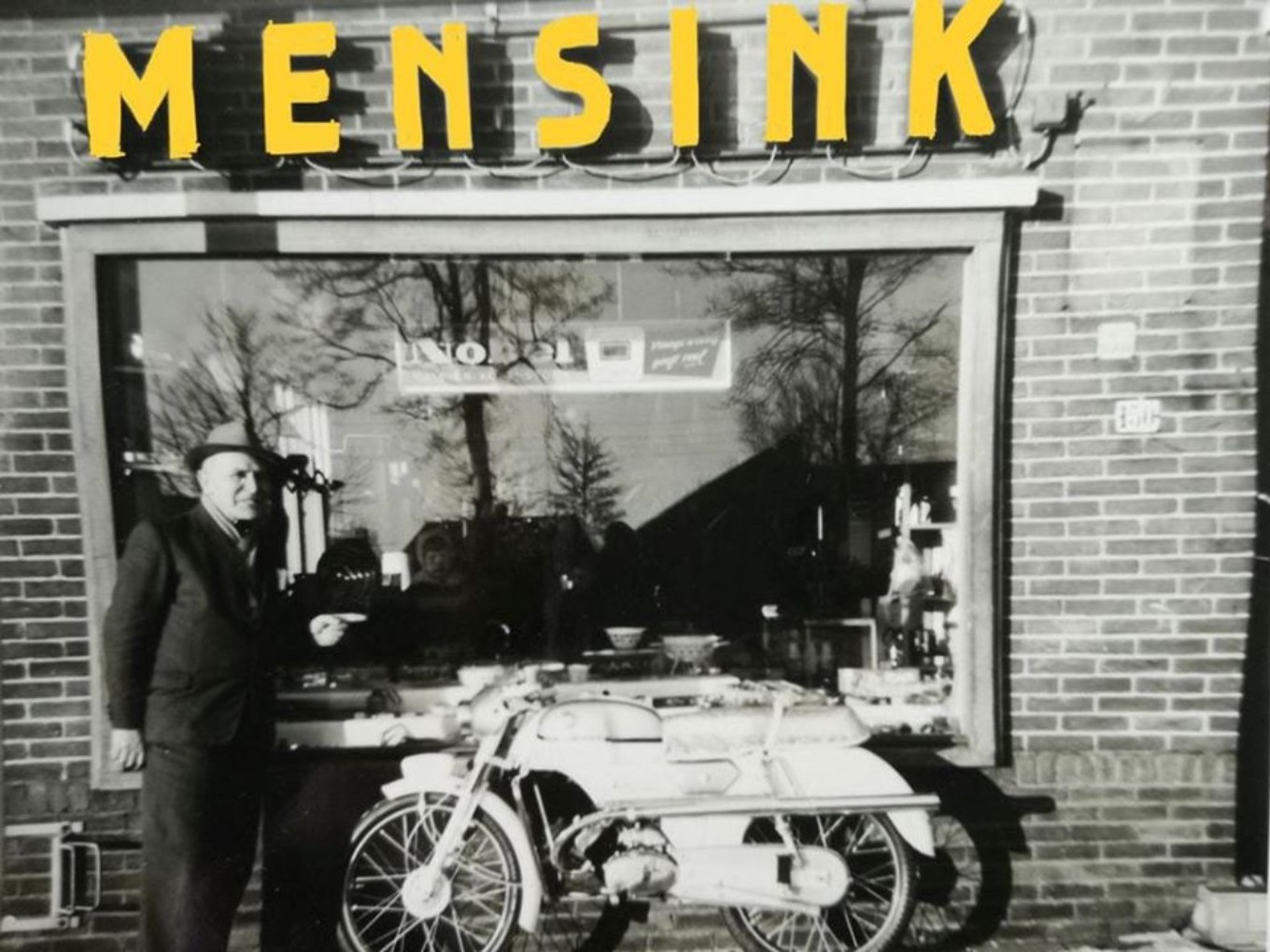 Reünie Taxi en Shell-tankstation Mensink Nieuwleusen