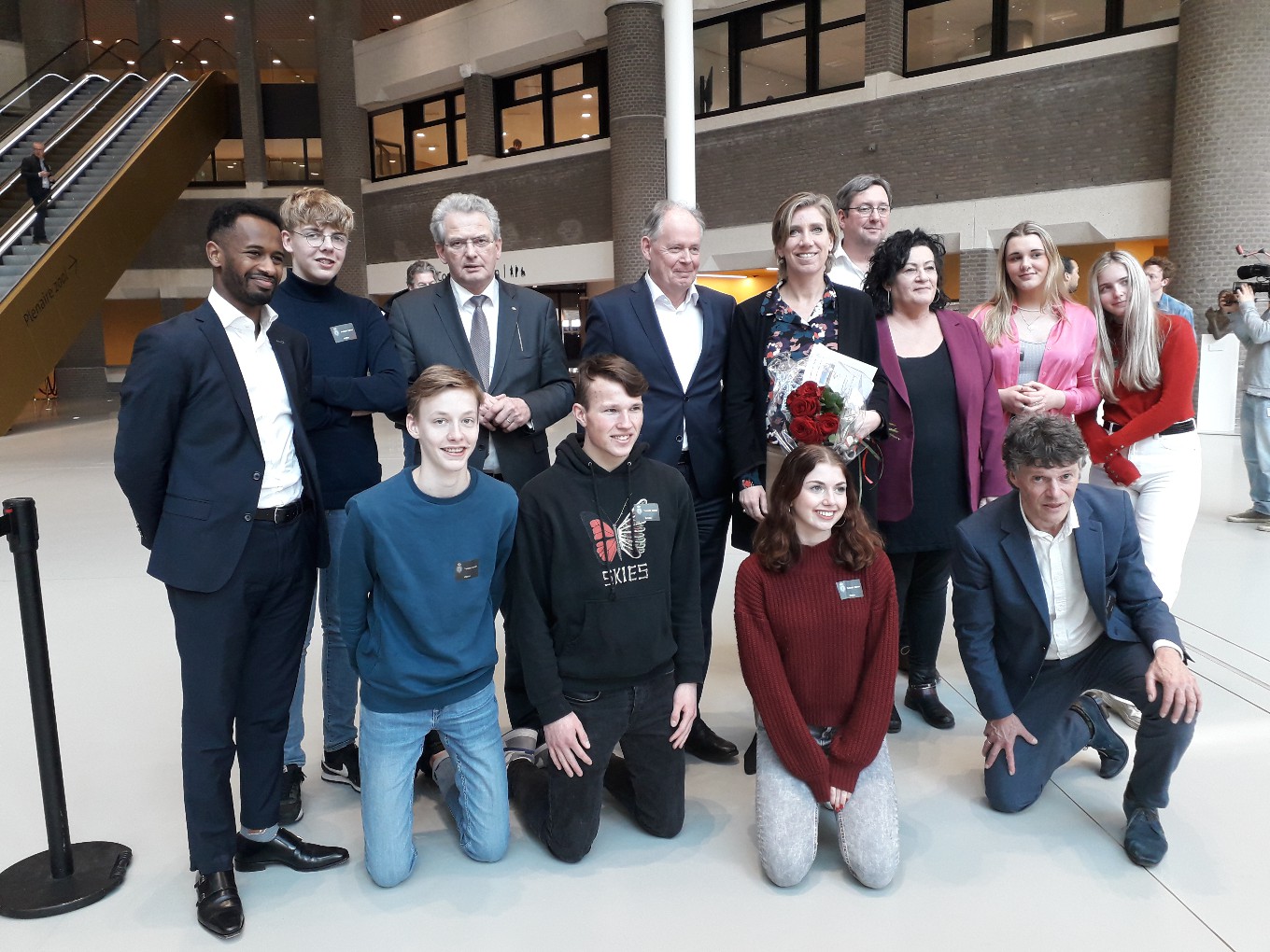 Leerlingen Agnieten College ontmoeten op Valentijnsdag leden Eerste en Tweede Kamer