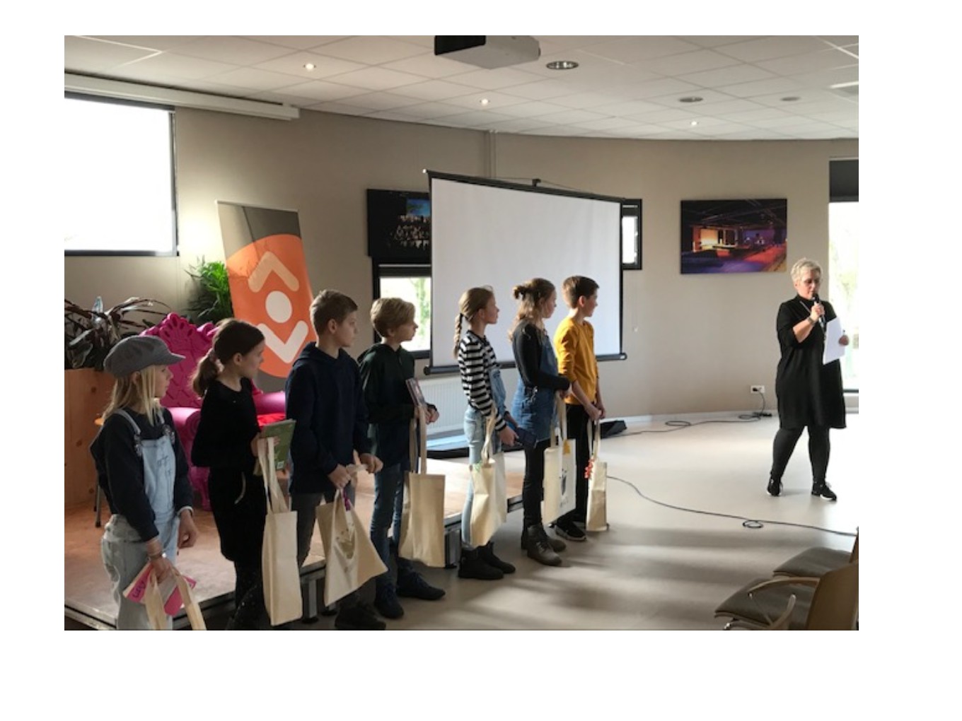 Noortje en Noa zijn beste voorlezers van Dalfsen