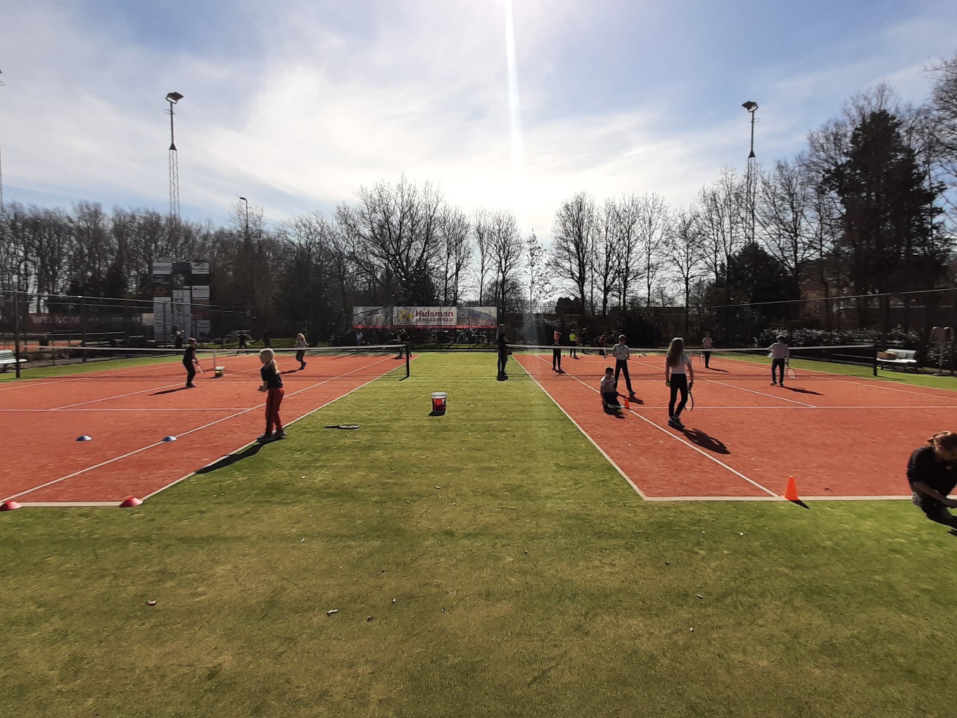 Kennismaking met tennis voor de Dalfser jeugd