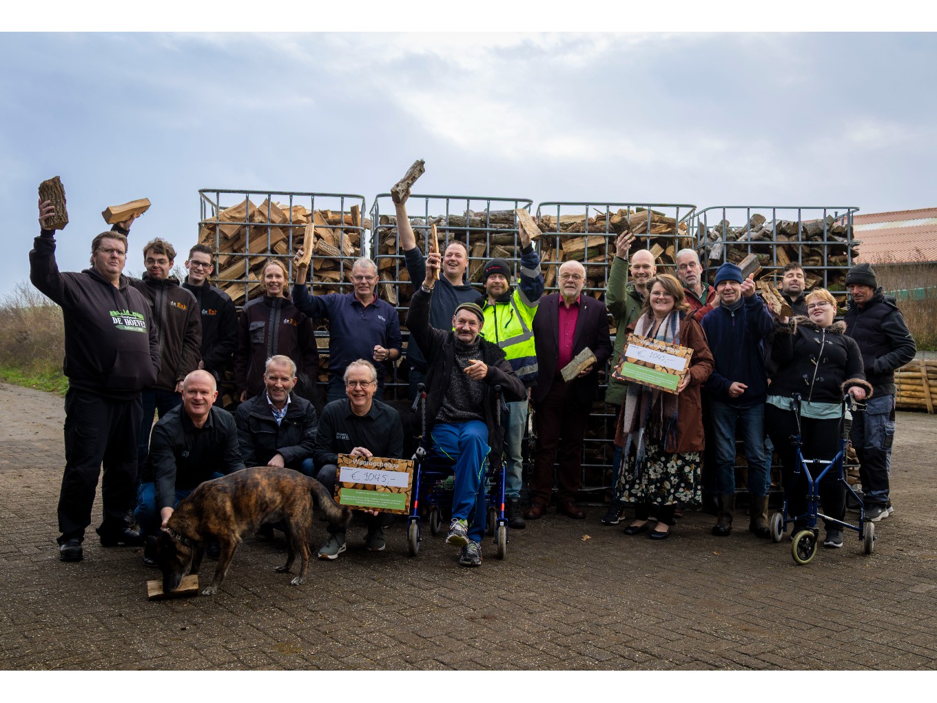 Gemeente steunt goede doelen met opbrengst snoeihout