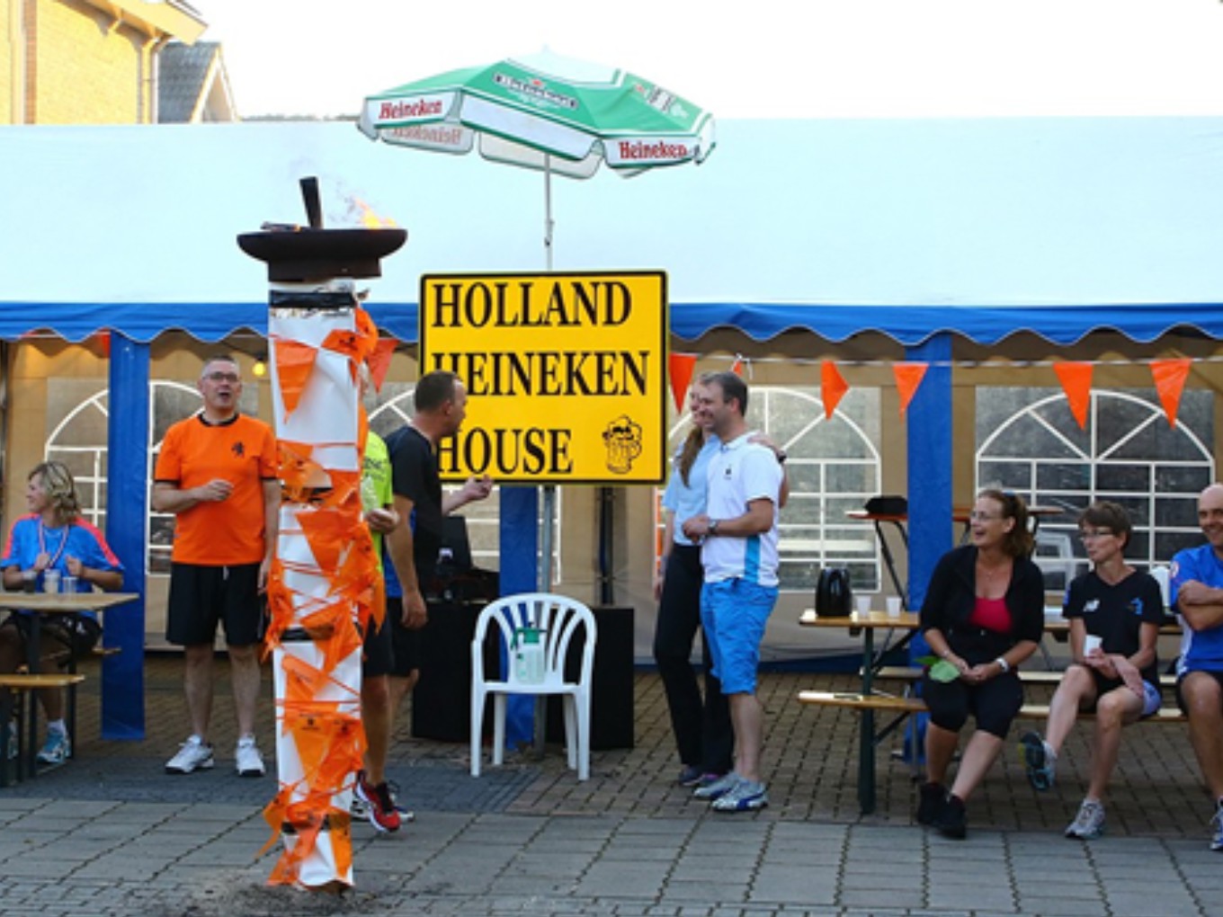 Vooral basisschoolleerlingen vieren toch nog Oranjefeest