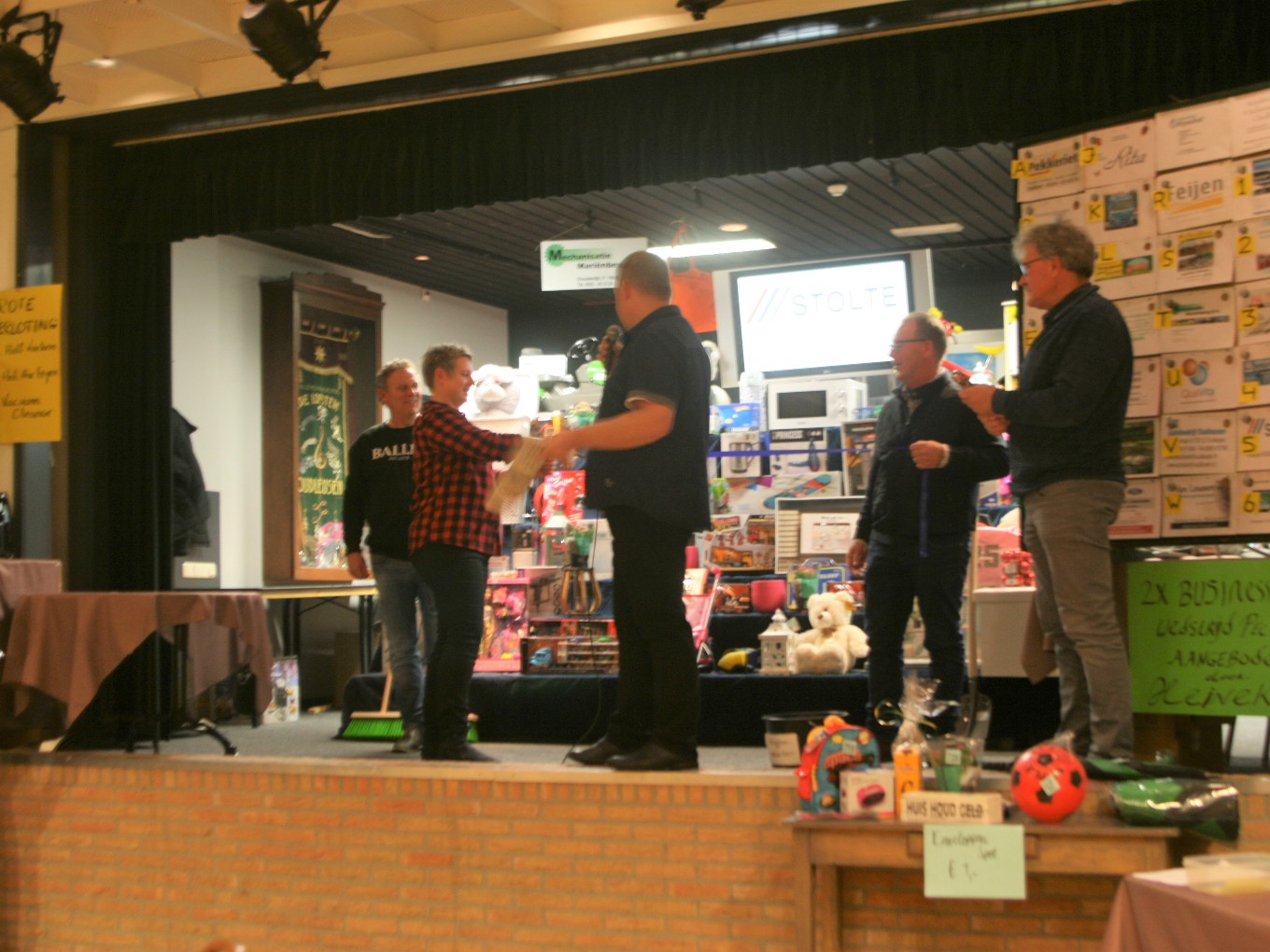 Traditionele bazaar in De Wiekelaar Oudleusen